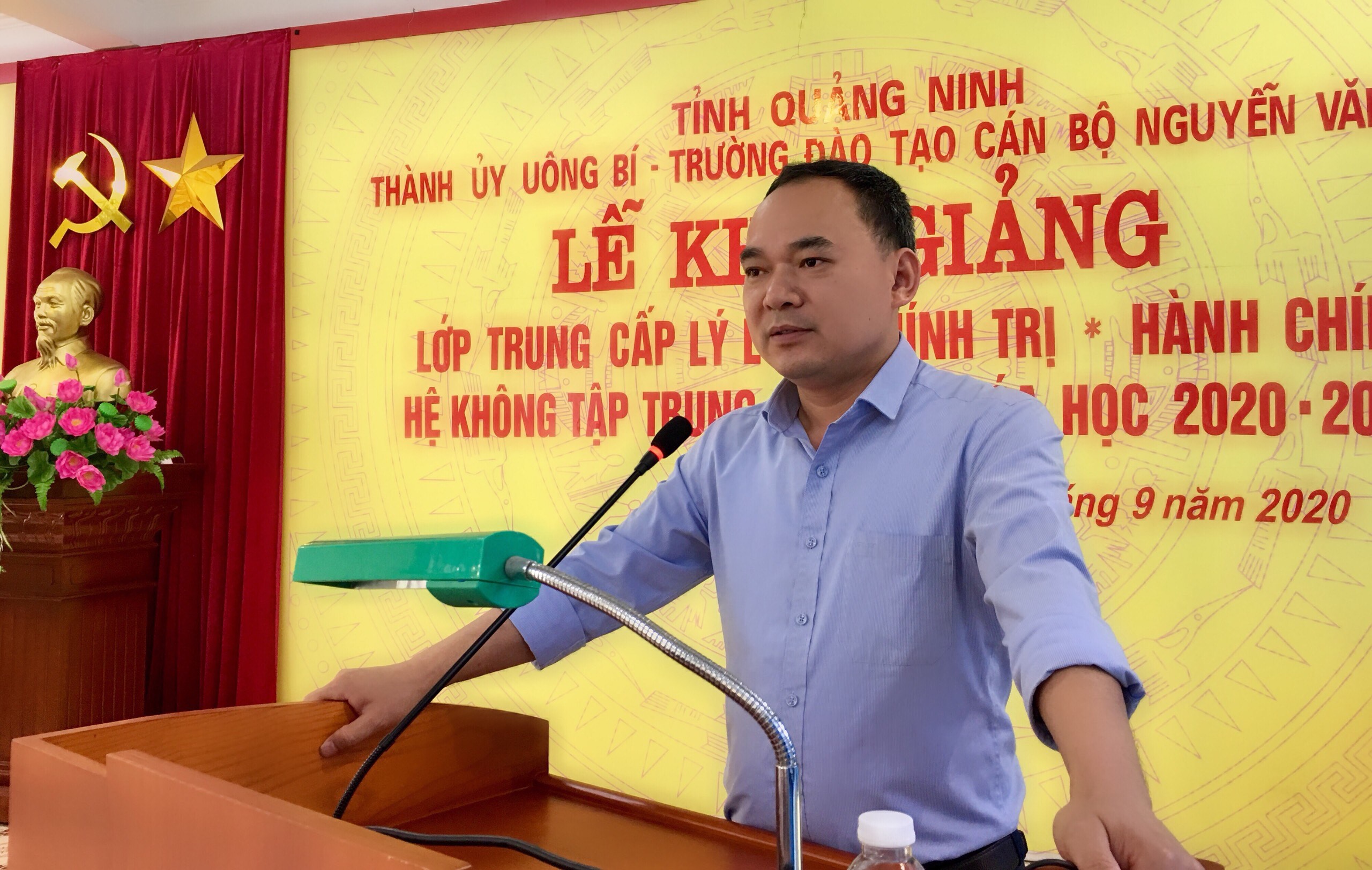 Khai giảng lớp Trung cấp Lý luận chính trị - hành chính hệ không tập trung C271 tại Thành phố Uông Bí