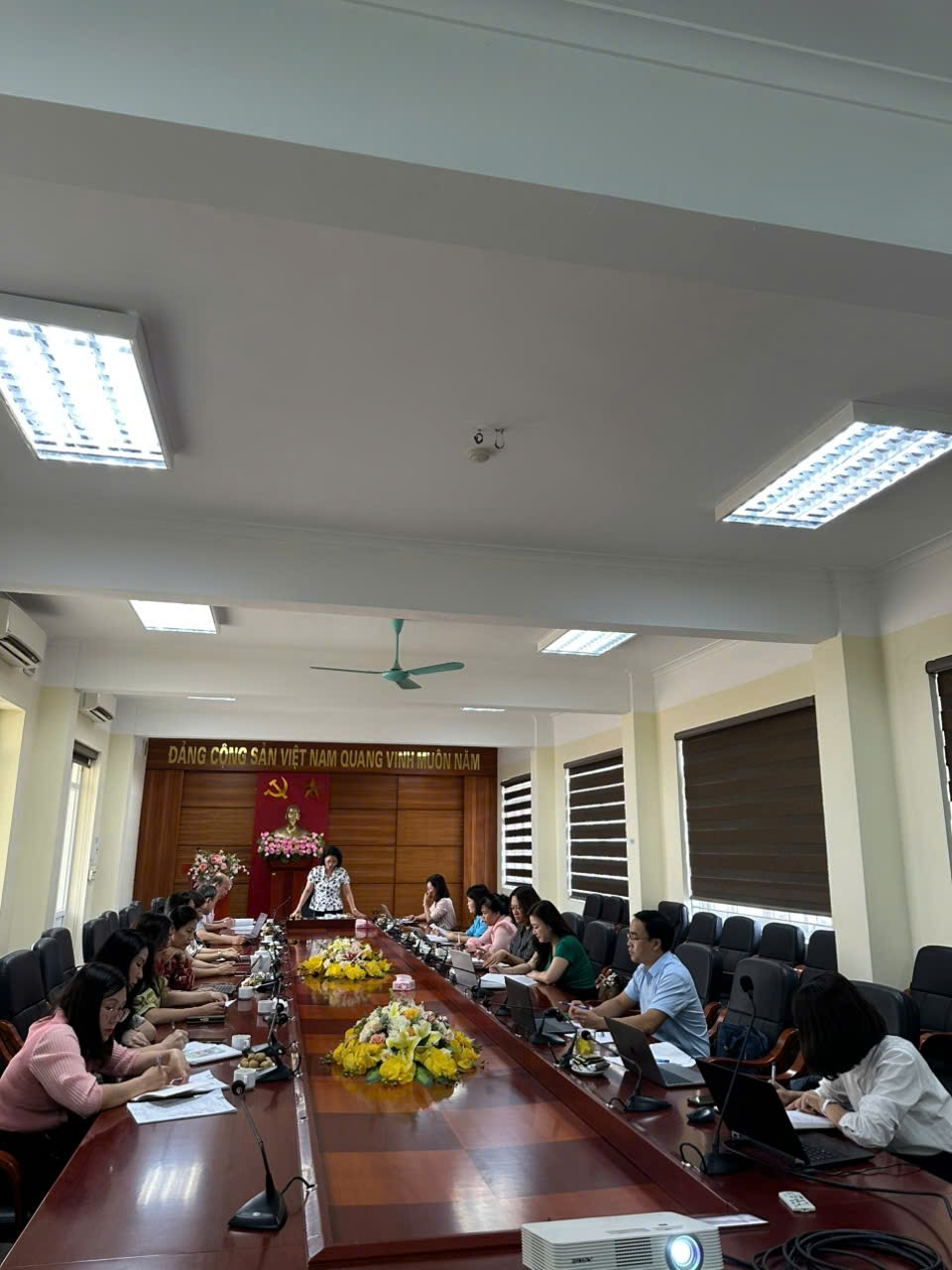 Hội thảo khoa học Giải pháp phát huy vai trò của đội ngũ bí thư - trưởng thôn, khu trong thực hiện Nghị quyết Đại hội Đảng bộ Đặc khu Cô Tô
