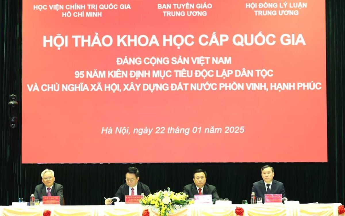 Trường Đào tạo cán bộ Nguyễn Văn Cừ tham dự Hội thảo khoa học cấp quốc gia “Đảng Cộng sản Việt Nam – 95 năm kiên định mục tiêu độc lập dân tộc và chủ nghĩa xã hội, xây dựng đất nước phồn vinh, hạnh phúc” 