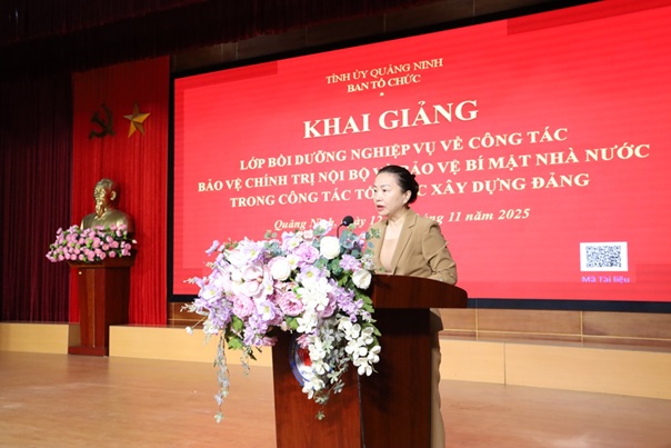 Bồi dưỡng nghiệp vụ về công tác bảo vệ chính trị nội bộ và bảo vệ bí mật nhà nước trong công tác tổ chức xây dựng Đảng