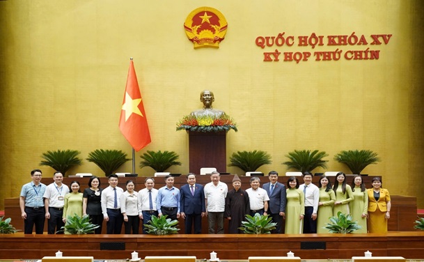 ĐOÀN CÁN BỘ, GIẢNG VIÊN TRƯỜNG ĐÀO TẠO CÁN BỘ NGUYỄN VĂN CỪ THAM DỰ KỲ HỌP THỨ CHÍN, QUỐC HỘI KHÓA XV