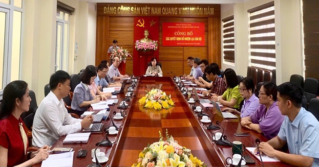 TRƯỜNG ĐÀO TẠO CÁN BỘ NGUYỄN VĂN CỪ TỔ CHỨC CÔNG BỐ CÁC QUYẾT ĐỊNH BỔ NHIỆM LẠI CÁN BỘ