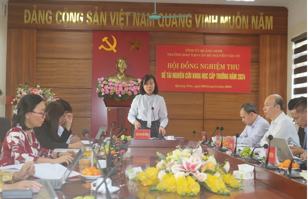 Nghiệm thu đề tài NCKH cấp trường “Giải pháp nâng cao chất lượng công tác đánh giá cán bộ, công chức cấp xã – Thực tiễn tại thành phố Hạ Long”